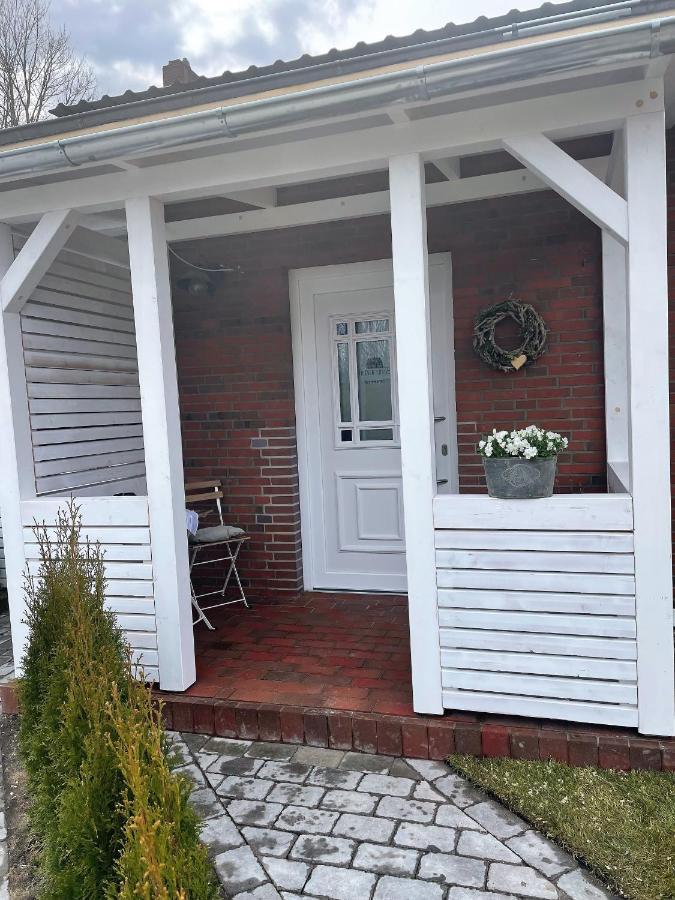 Friesen-Lodge Ferienwohnungen Breklum Esterno foto